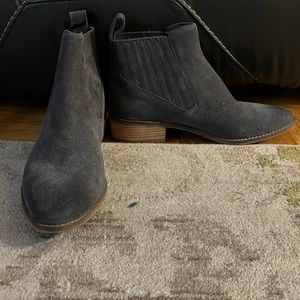 Women’s ankle high gray suede-like boots with one inch heel. Never worn.